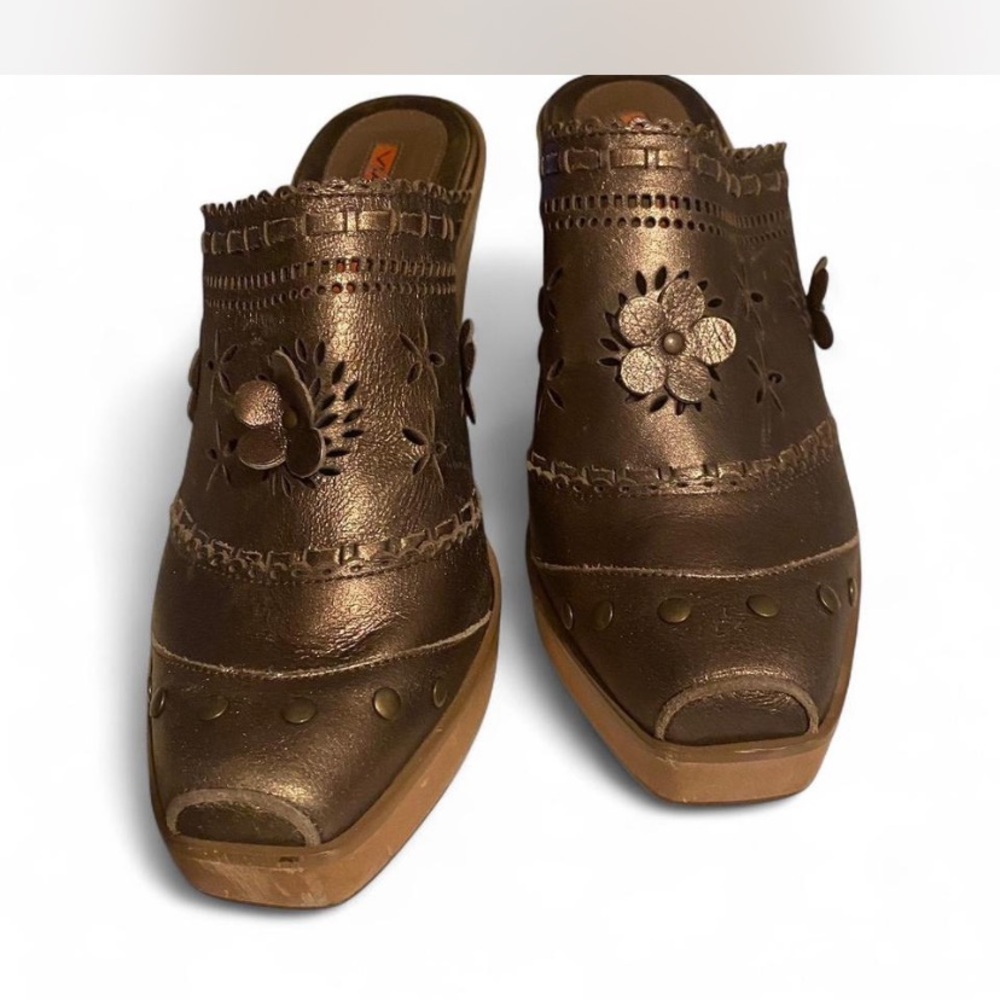 Via Spiga Brown Leather Mules with Floral Embellishment